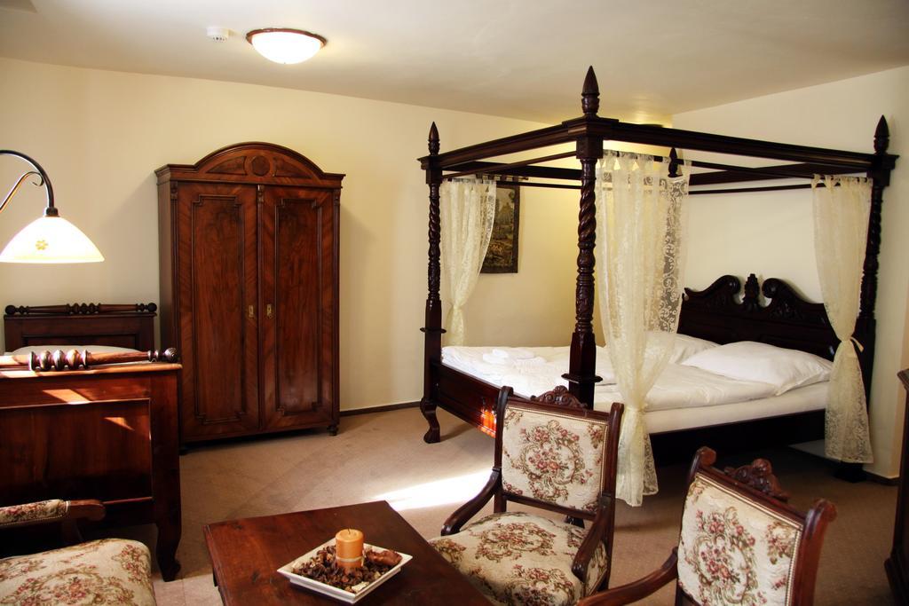 Hotel Koruna Prachatice Dış mekan fotoğraf