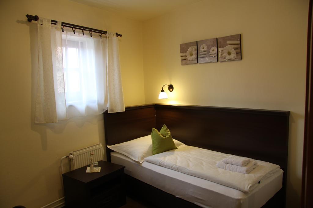Hotel Koruna Prachatice Dış mekan fotoğraf
